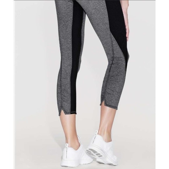 LULULEMON On Your Mark Crop (23") Heathered Black / Black Size 6 Active Running - Picture 3 of 15